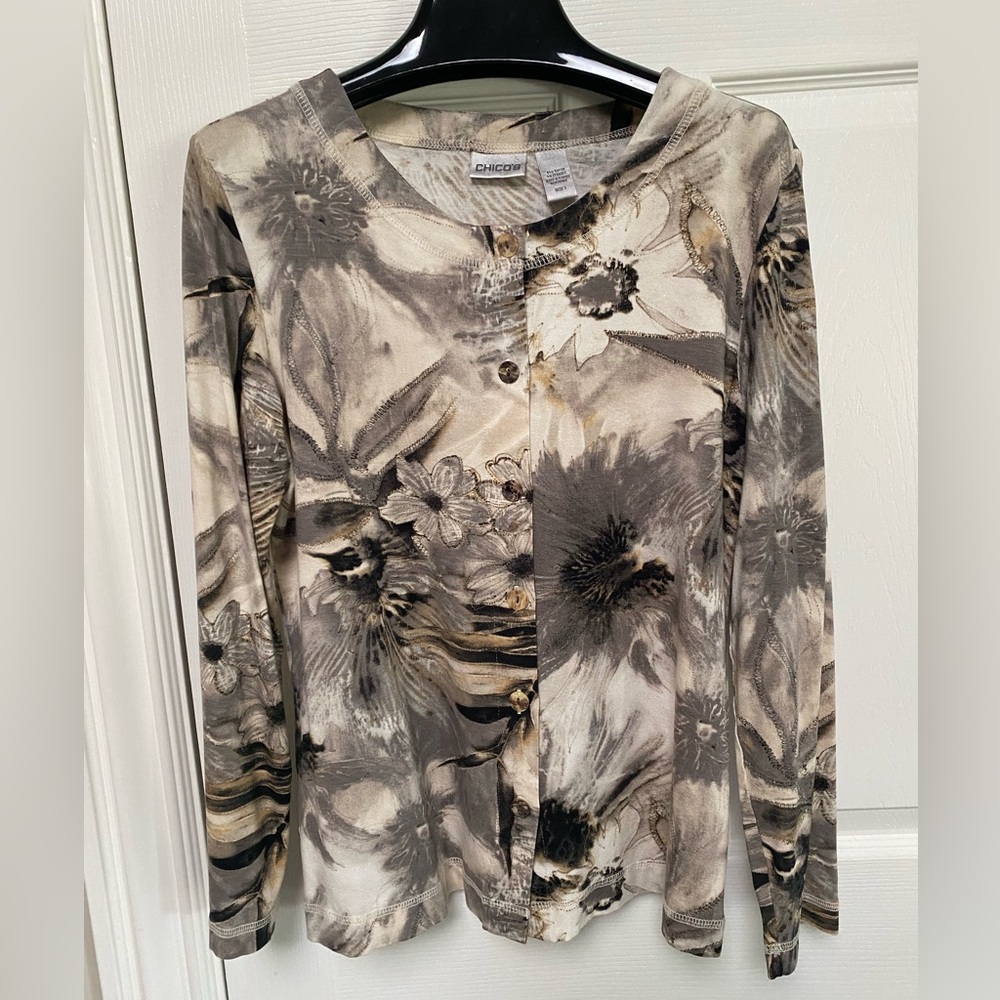 Chico’s sweater set. Tans browns, taupe flower pattern